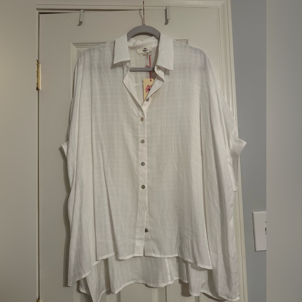 Entro White button up Blouse